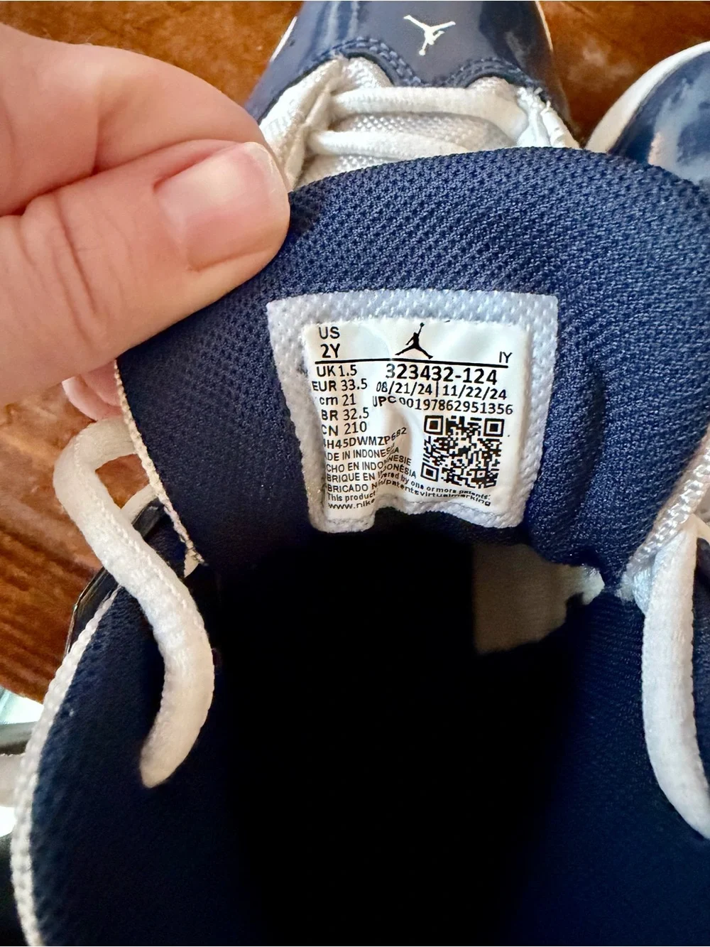 Jordan 6 Rings Boys' Navy and White High-Top Sneakers
